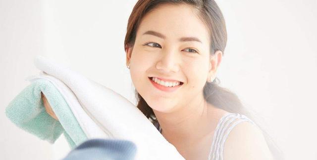 |45岁女保姆哭诉：男雇主每月给6000工资，却要求我每天给他洗脚