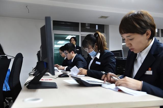 融资余额|这个铁饭碗将公开招聘，平均工资在8000左右，大学毕业生也有机会