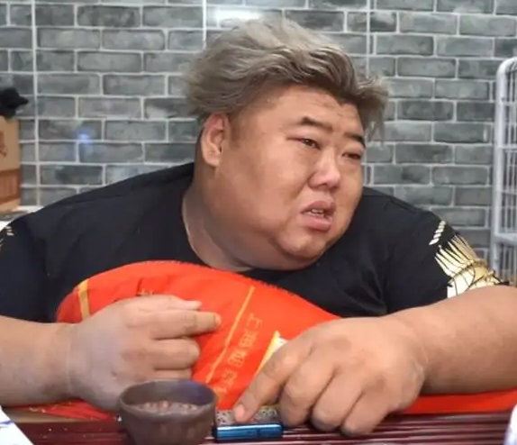 网红胖猴仔“复胖”，血压变高体重回升，网友：越减越肥