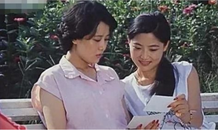 吴玉芳|吴玉芳：25岁嫁“乒乓王子”，生了2个漂亮女儿，年近60美成30岁