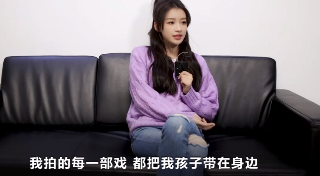 孙怡|孙怡离婚后外出旅游被偶遇！穿30元吊带接地气，身材性感皮肤白