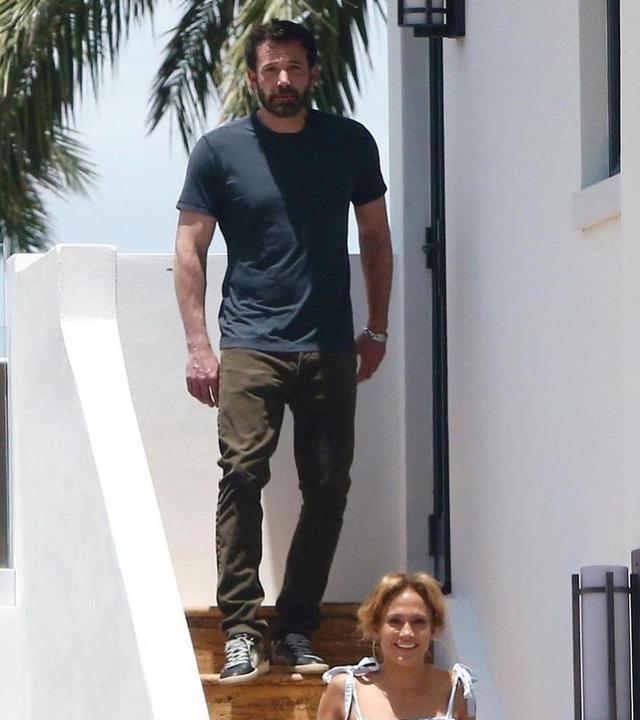 本·阿弗莱克|JLo着手打造爱巢,被曝难伺候,大本的婚后生活恐怕堪忧!