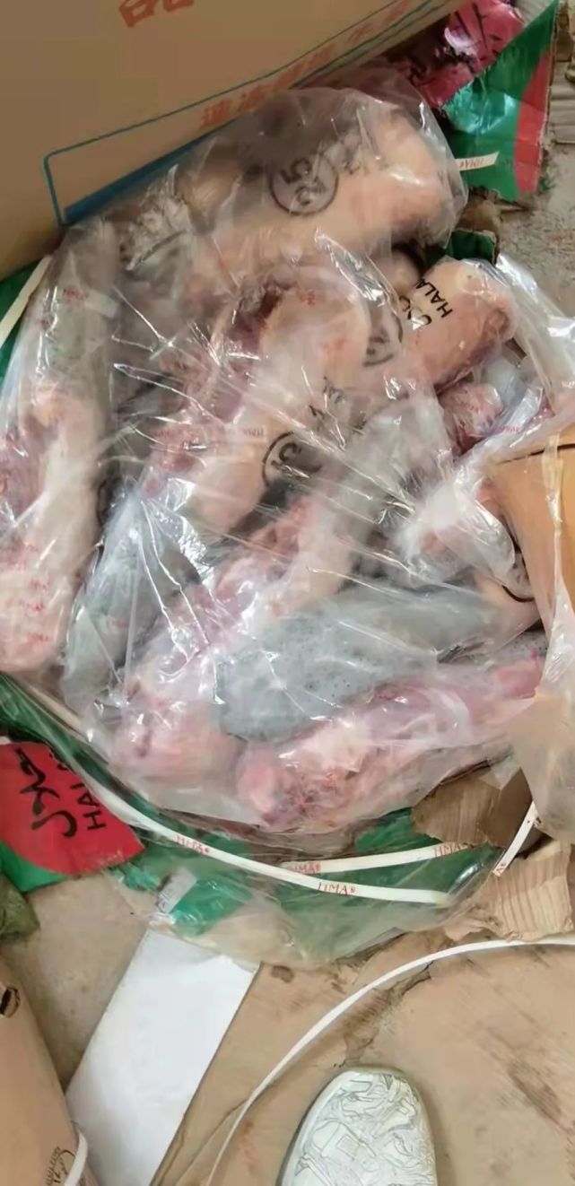 及时查获！冻猪脚、冻牛腩、冻凤爪……足足2.2万余吨