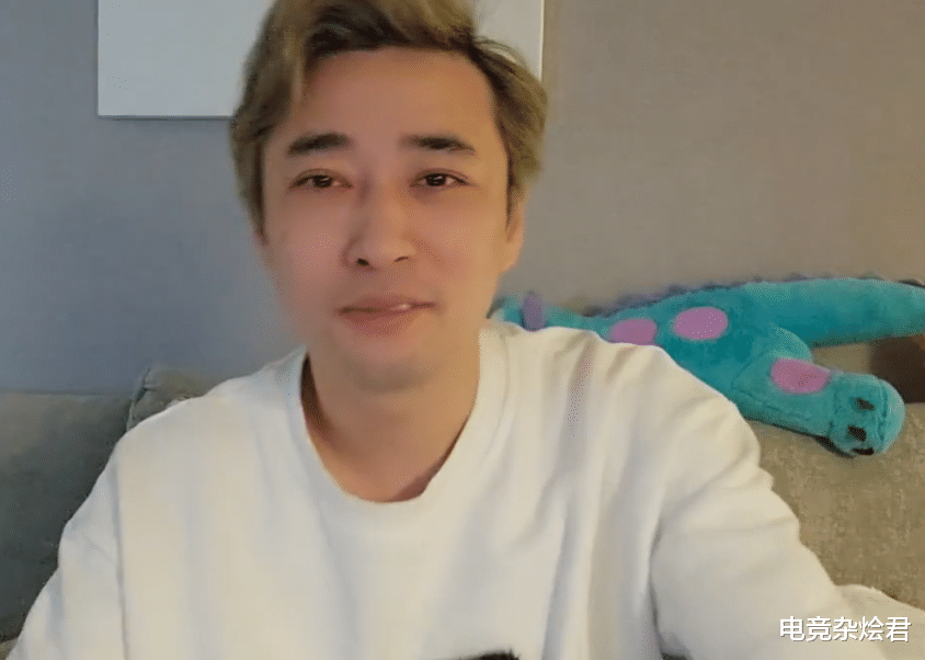 钱小佳|钱小佳复播后开启直播，称在马来西亚好泡妞，妹子直播不玩手机