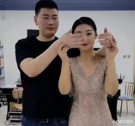 陈亚男|又出新剧本？陈亚男爸爸一夜之间“改名”，网友列出“三宗罪”