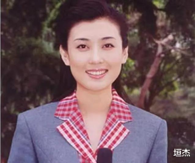 主持人|央视美女主持人李红：14岁辍学，18岁差点嫁人，今44岁风采依旧