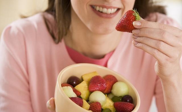 阿尔茨海默病|肿瘤专家：3种水果尽量别贪嘴，吃多了可能是在喂养癌细胞