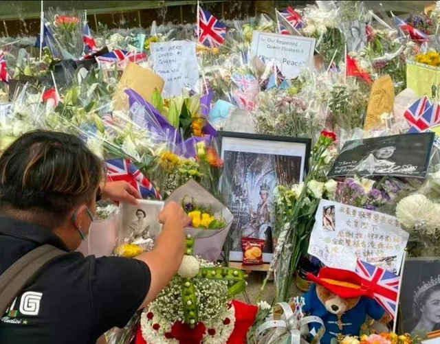 周润发|李国麟晒出港人悼念伊丽莎白图，配文丢人两字，疑似含沙射影罗家英