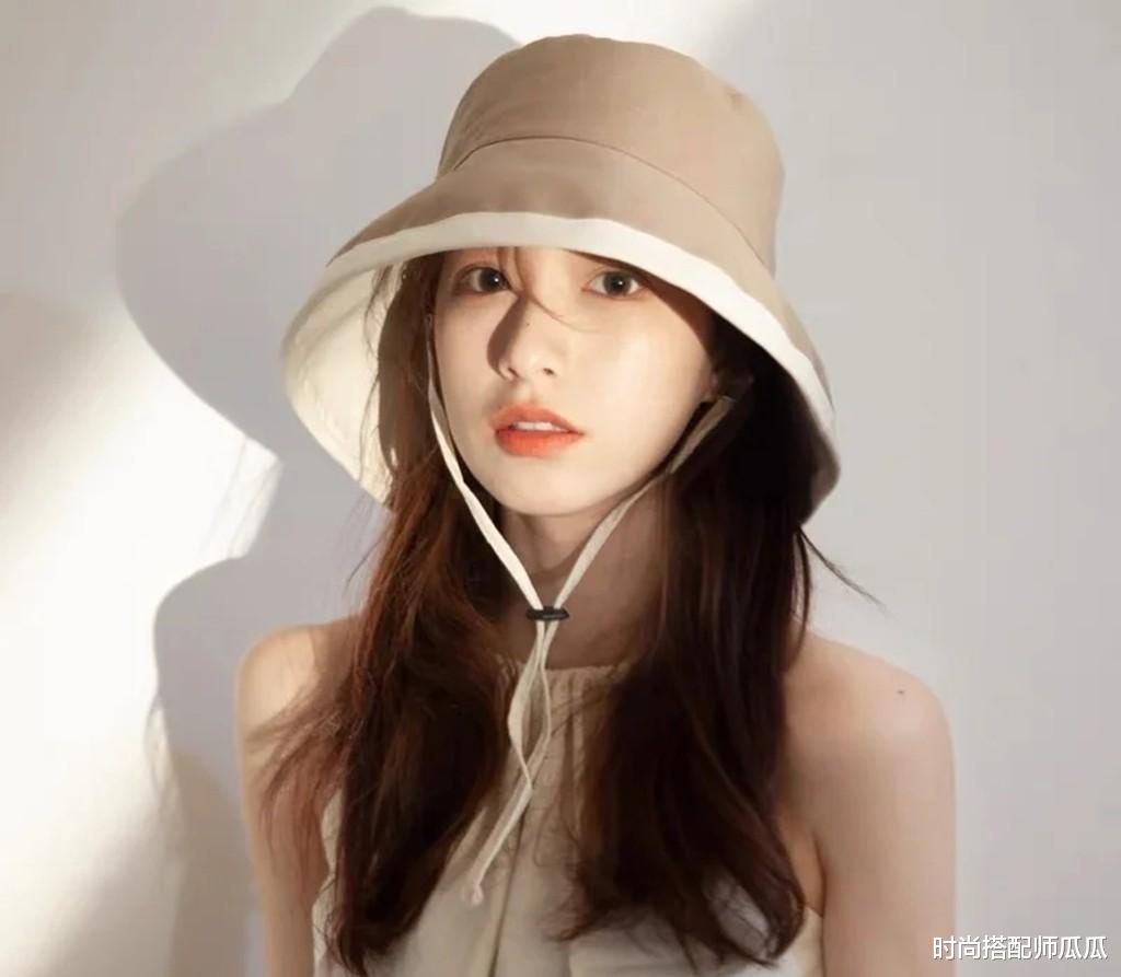 完美日记 ?突然火起来的“杏帽”是什么鬼?洋气优雅、显脸小,难怪潮人都爱
