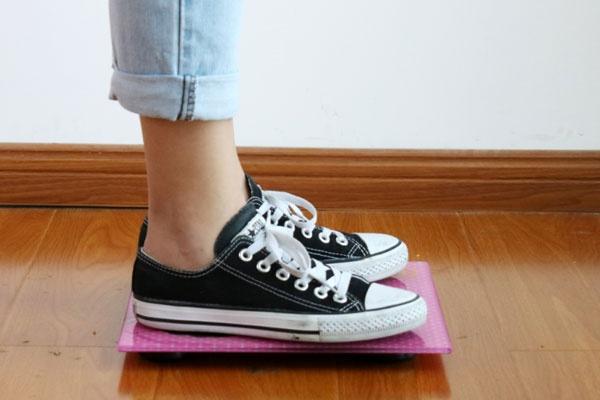 甲状腺疾病|女性患上甲状腺疾病之前,身体有可能出现7个现象,需小心对待