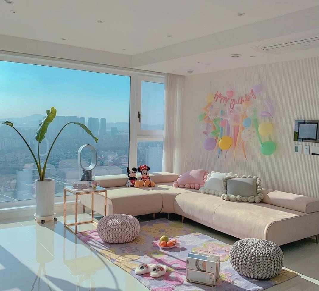 韩国三口之家,吸粉无数!全屋唯美得堪比韩剧中的场景,精致极了