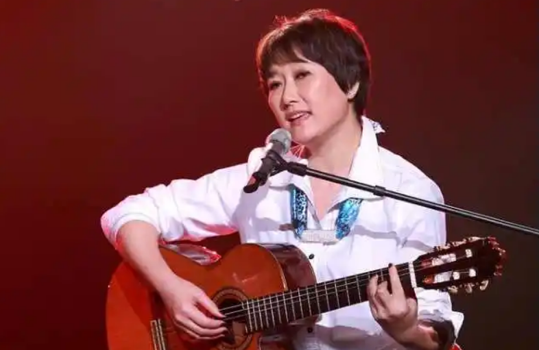 王刚|王刚离婚娶小20岁的娇妻，前妻多次登上春晚，如今过得怎么样？