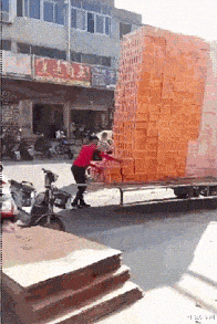 芹菜 “理发师给我吹完发型的我,和自己吹头发的我,我人傻了好吗”上当了