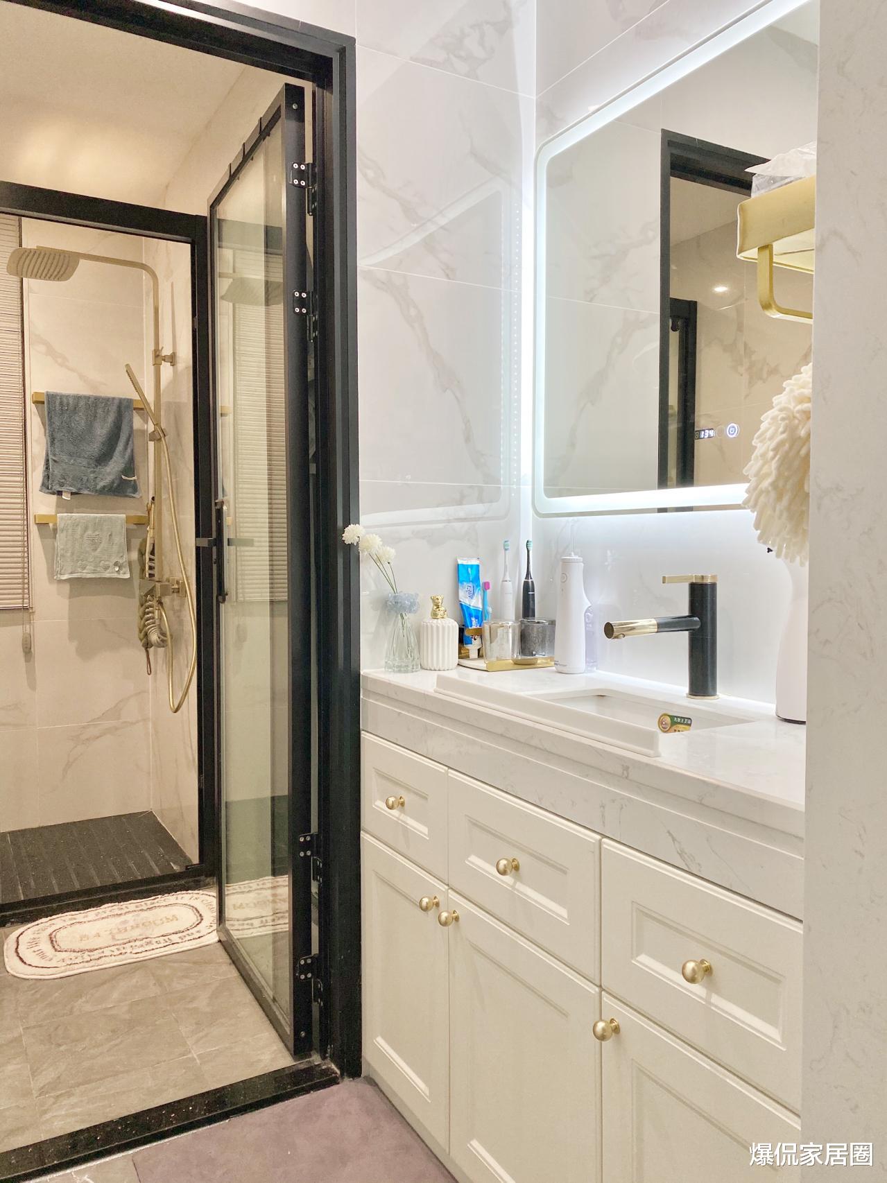 洗手盆周边发霉怎么办?教你一招:不用换玻璃胶,霉斑自动消失