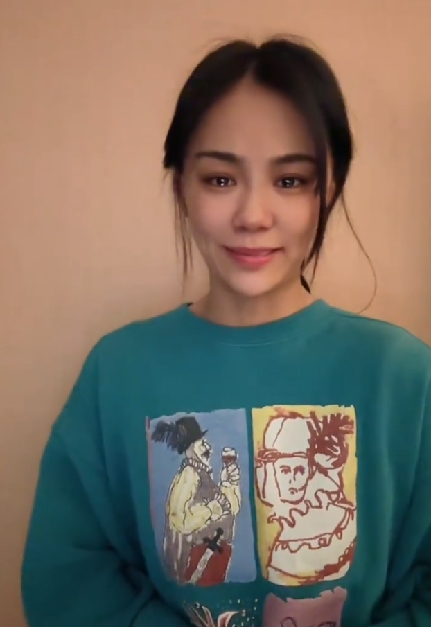 |出轨风波后樊小慧现身，眼含泪水瘦成锥子脸，感谢单位秉公处理