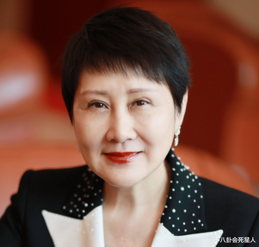 丁海峰|明星热衷割眼袋，有人立马年轻20岁，有人却僵到笑不出来