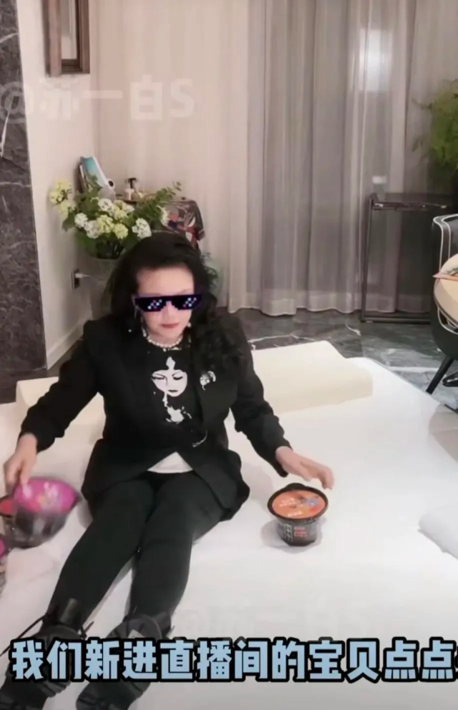 汪小菲|汪小菲小号曝光，与张颖颖高调秀恩爱频互动，脚踝纹女方名字缩写