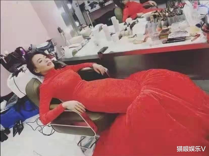 舒淇|45岁舒淇又减肥？鱼尾裙尽显凹凸曲线，丰腴上围吸睛全身无赘肉