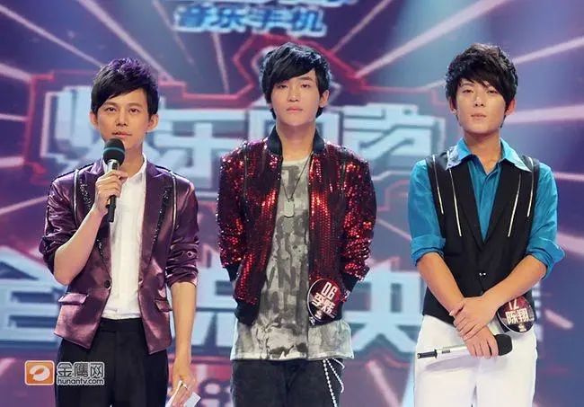 吴昕|出轨、离婚、退出娱乐圈:曾经的顶流,终于坠落神坛