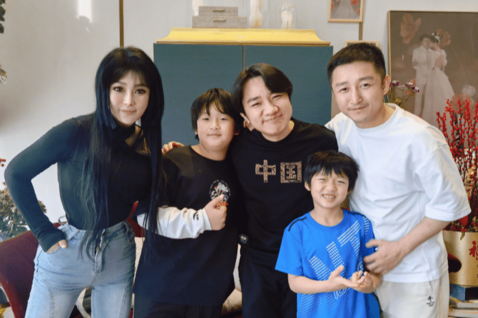 冉莹颖|胸炸开了,脸塑料了,国民媳妇出啥事了?