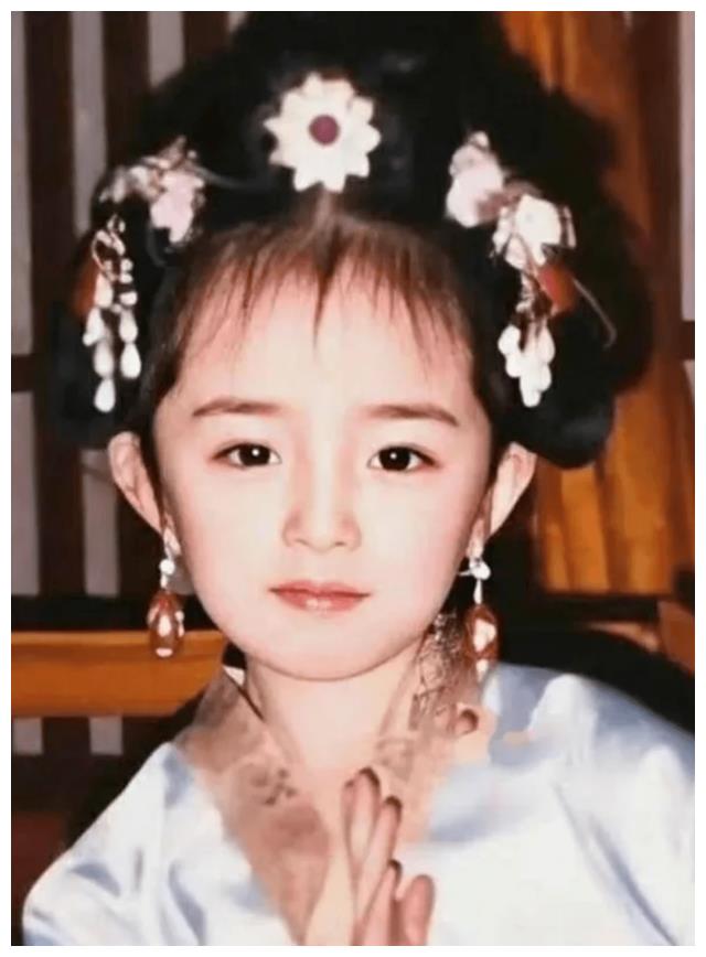 狐狸|10位“天生狐狸眼”女星，眨眼像放电、眼睛能勾人，媚到骨子里了