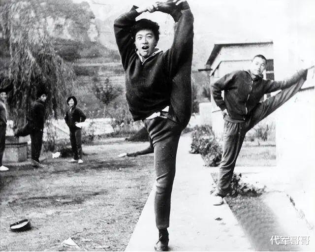 周里京|著名演员周里京：28年前妻子不幸遇害，再婚娶小10岁粉丝很幸福