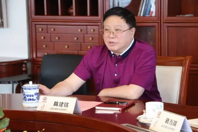 王健林|身价曾超王健林，却被1000万悬赏通缉，又一个房地产大佬栽了