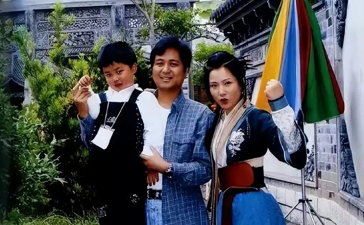 何赛飞|59岁的何赛飞，在公婆的催生下改写了她的结局，人生圆满终无遗憾