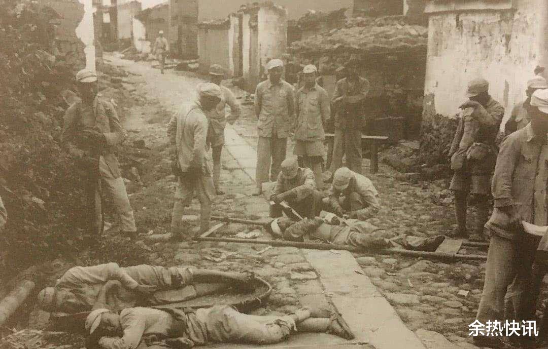 日军 海州战俘营日军酷刑杀俘引众怒，战俘暴动：用石块割掉鬼子的脑袋