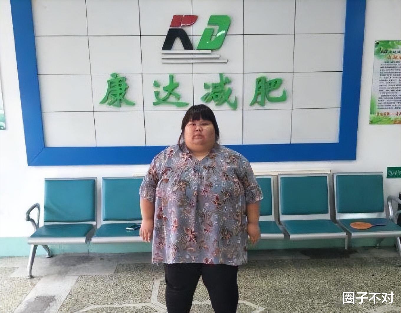 女友太美怕别人抢, 小伙把校花老婆养成330斤, 不能生娃遭婆婆嫌弃