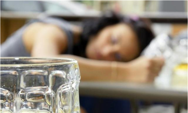 降血脂|长期喝酒应酬,这些癌症会紧随身后!要多留意