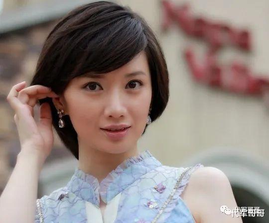 央视|她曾是央视美女主持人，曾与张子健传绯闻，如今43岁美如少女却不红