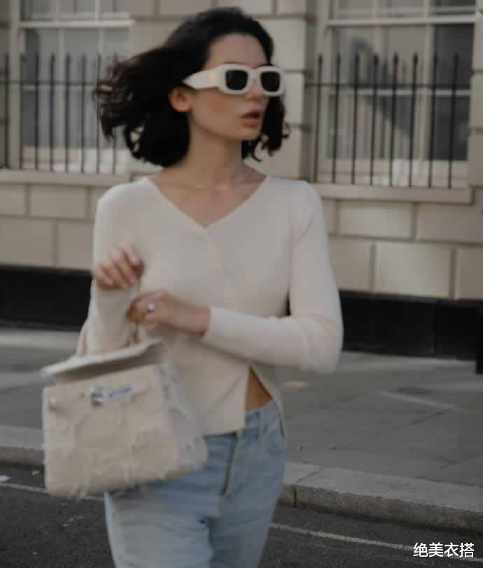 精辟!为什么穿对“领型”这么关键?5条穿搭重点,懂了才优雅啊