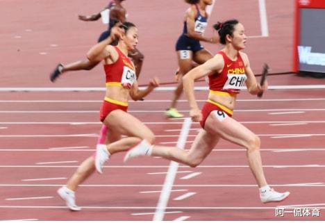 运动员|喜讯！中国24岁百米女飞人官宣结婚，晒与丈夫合照，2人太般配