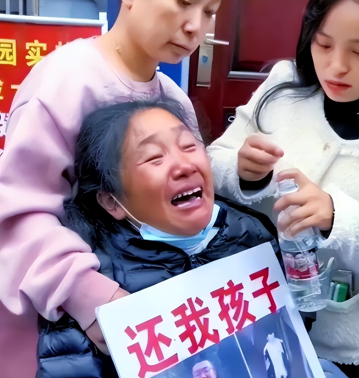胡鑫宇事件传出“和解”风声,舅舅致歉声明让人生疑,妈妈发声了