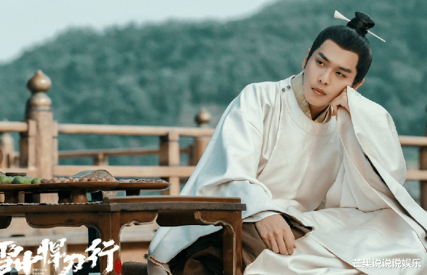 穿衣搭配|年度十大精品剧集：王一博杨幂杨紫均有作品上榜，肖战遗憾落选