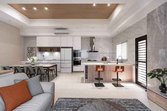 70后夫妻回乡自建房,因家居布置而走红,网友:羡慕都说倦了