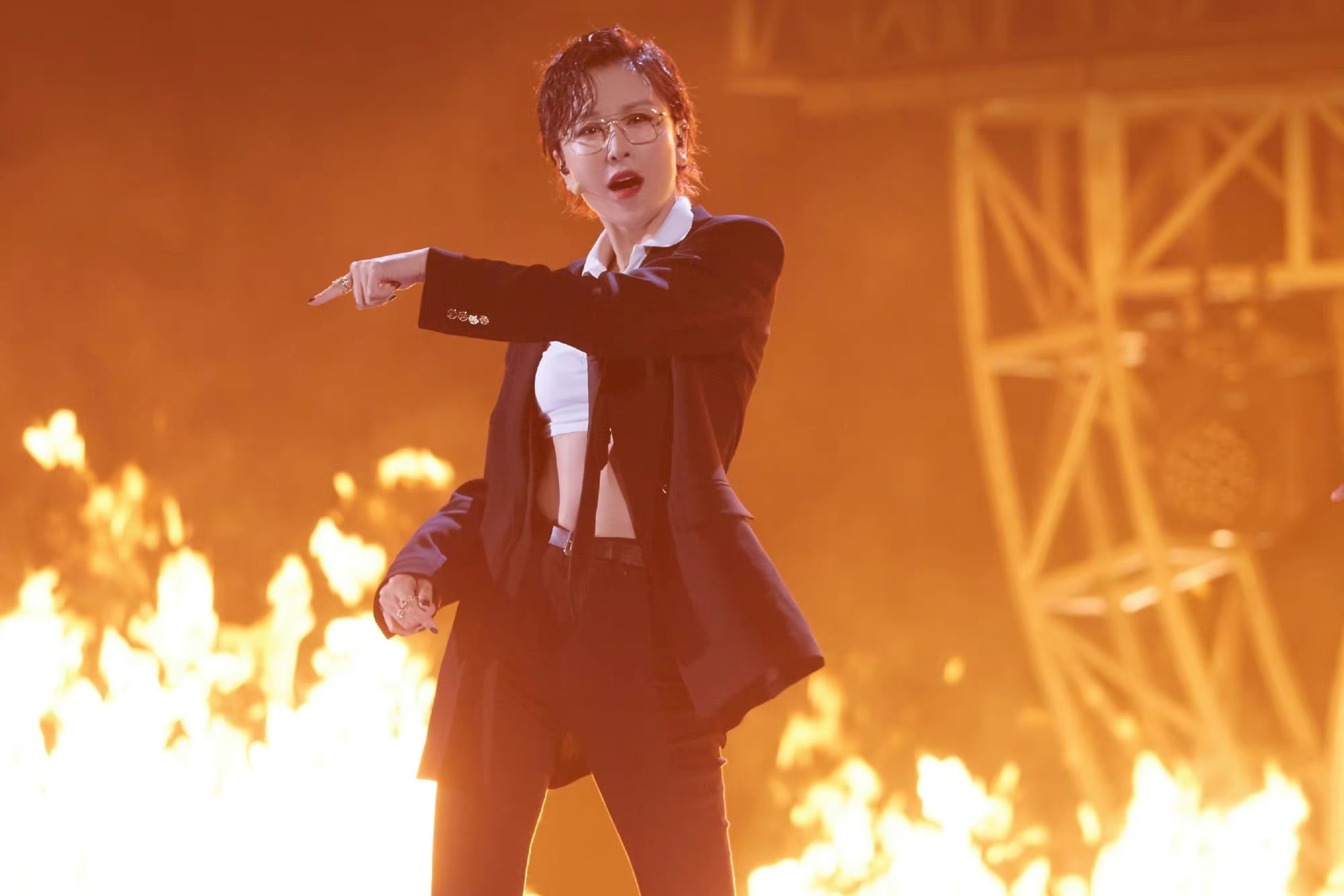 曾黎|《乘风破浪的姐姐3》二公落幕，选歌很重要，人气决定一切