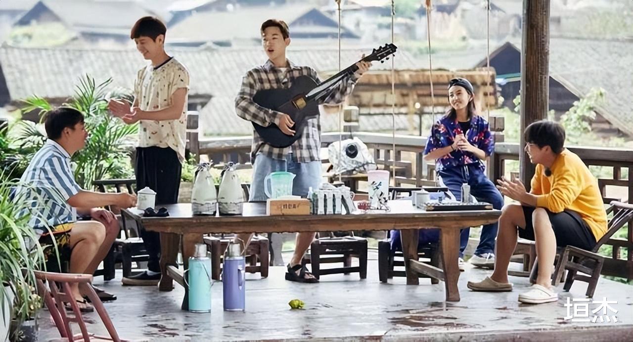 杨迪|杨迪能成“定海神针”，映射了娱乐圈的“悲哀”