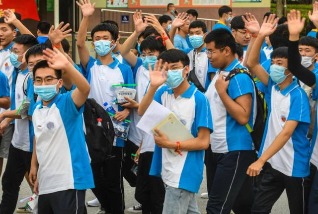 招生|2022年高考进入倒计时，考生多少分才能上本科？老师的回答很真实