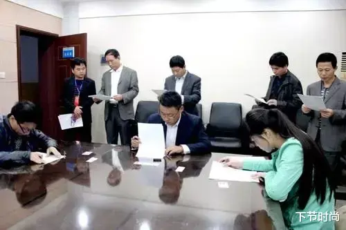 |女大学生面试助理职位,对方提了奇怪的要求,与经理生活习惯有关