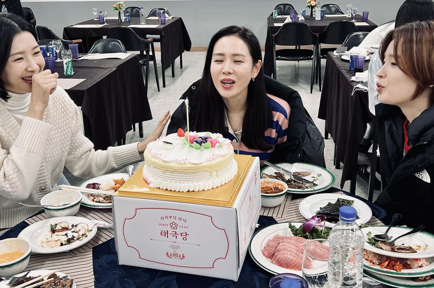 孙艺珍|孙艺珍40岁生日照被批老态明显，一众女星为其辩护：请关注演技！