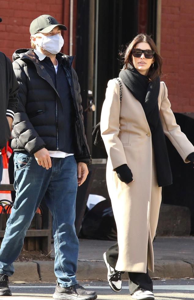 莱昂纳多·迪卡普里奥|小李子24岁女友卡米拉,出席奥斯卡晚宴,不愧是模特身材太棒了!