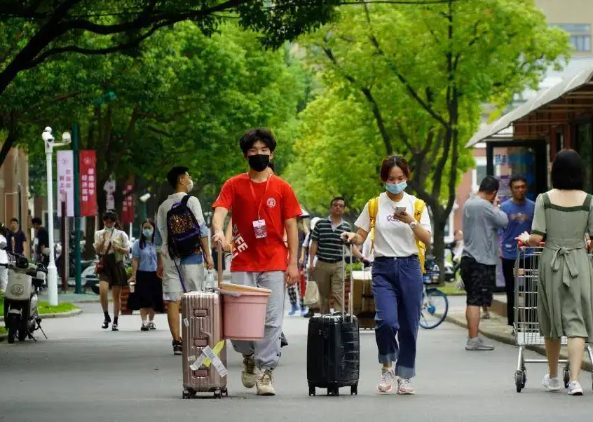 高校|这5座城市三无家庭考生慎选，大都市再有吸引力，未必适合读大学