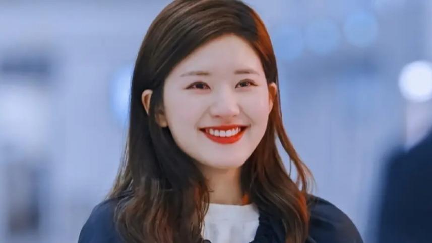 胡冰卿|一脸苦相，台词硬挤？30岁胡冰卿出手，带来不同寻常“甜妹表现”