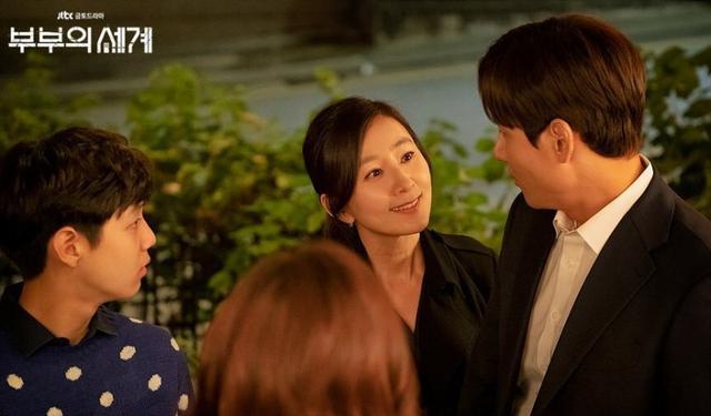 职业教育|老婆说自己是单身，于是走进公寓，老公回来后我让他藏在柜子里