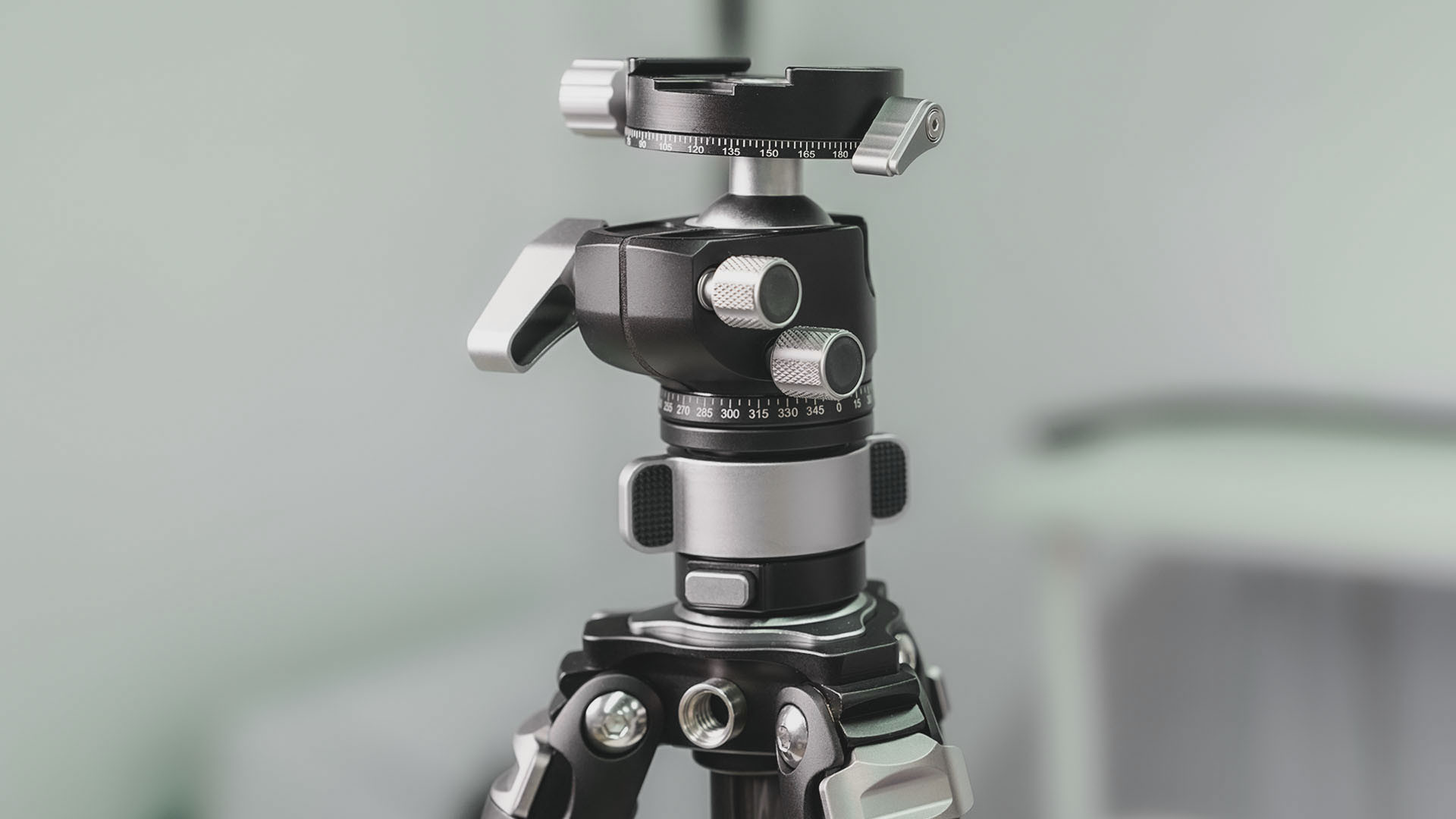 摄影|两千元级碳纤三脚架，凯唯斯ST-284C摄影摄像三脚架开箱