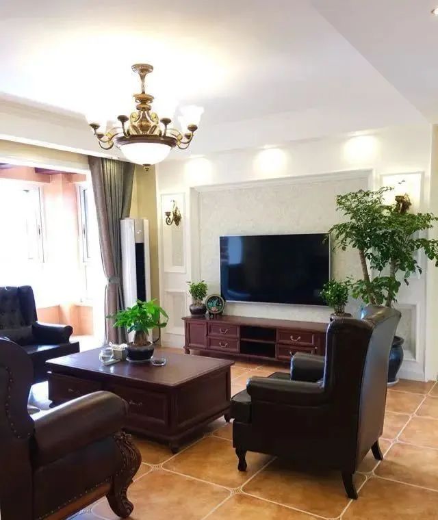 老公坚持在卧室床头打2组柜子,美翻天不说,衣帽间都省了,开心