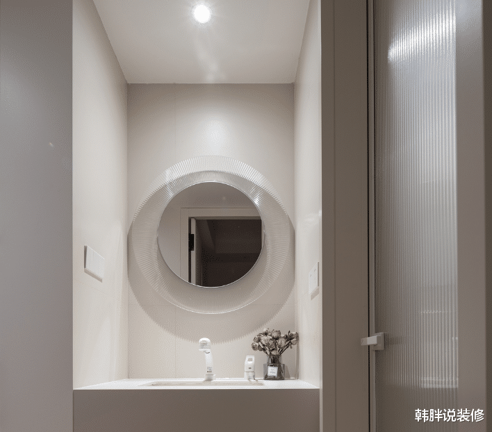 她家是一套90㎡的新房,因太会布置而走红,不豪华却很舒适