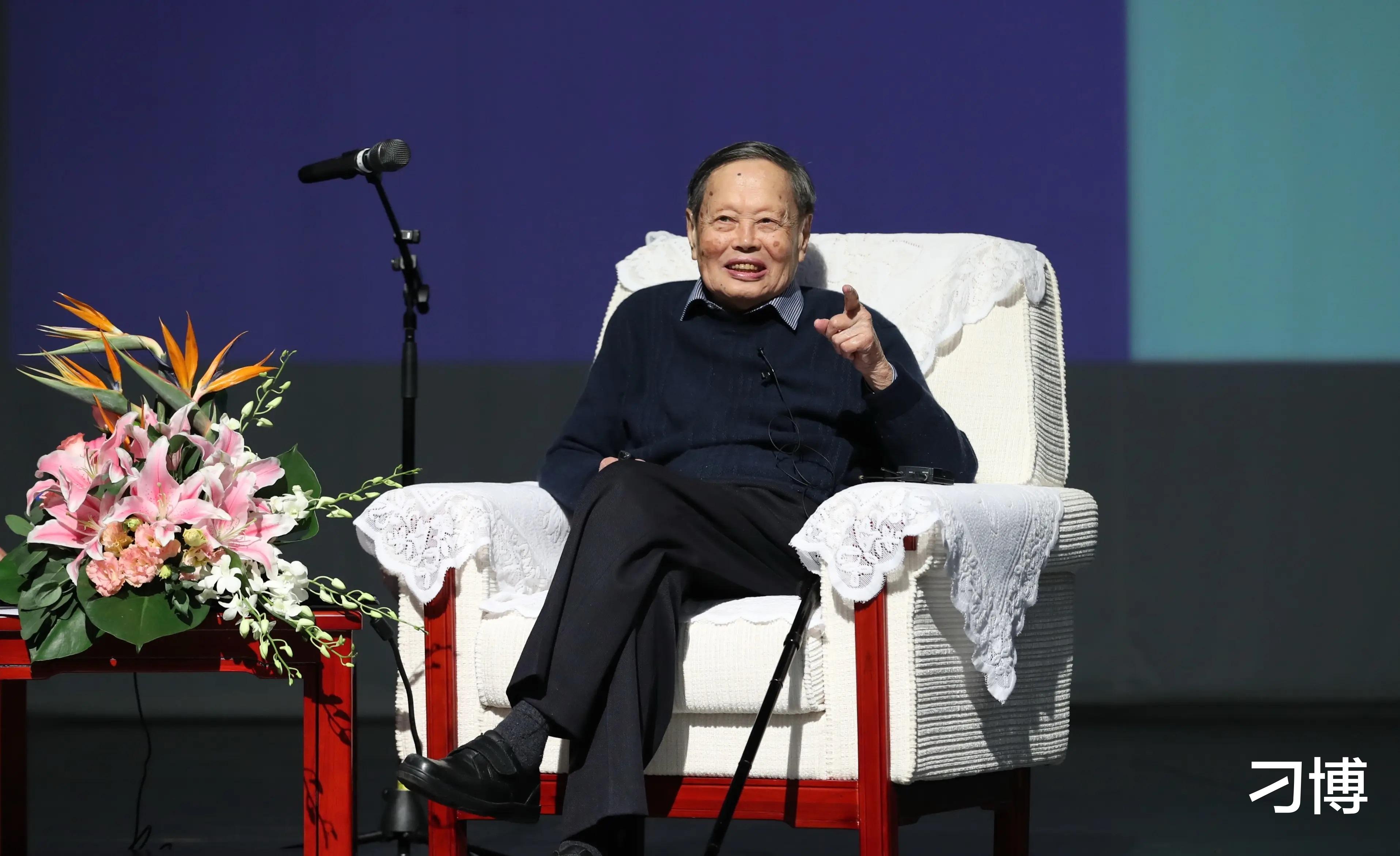杨振宁,不可多得的全才